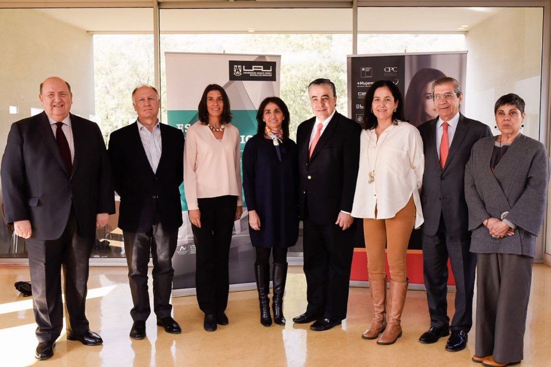 Autoridades del Programa Promociona en la entrega de credenciales ICARE